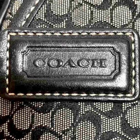 COACH Vintage Soho Signature
Monogram Canvas and Leather Bag, black and gray - Picture 14 of 14